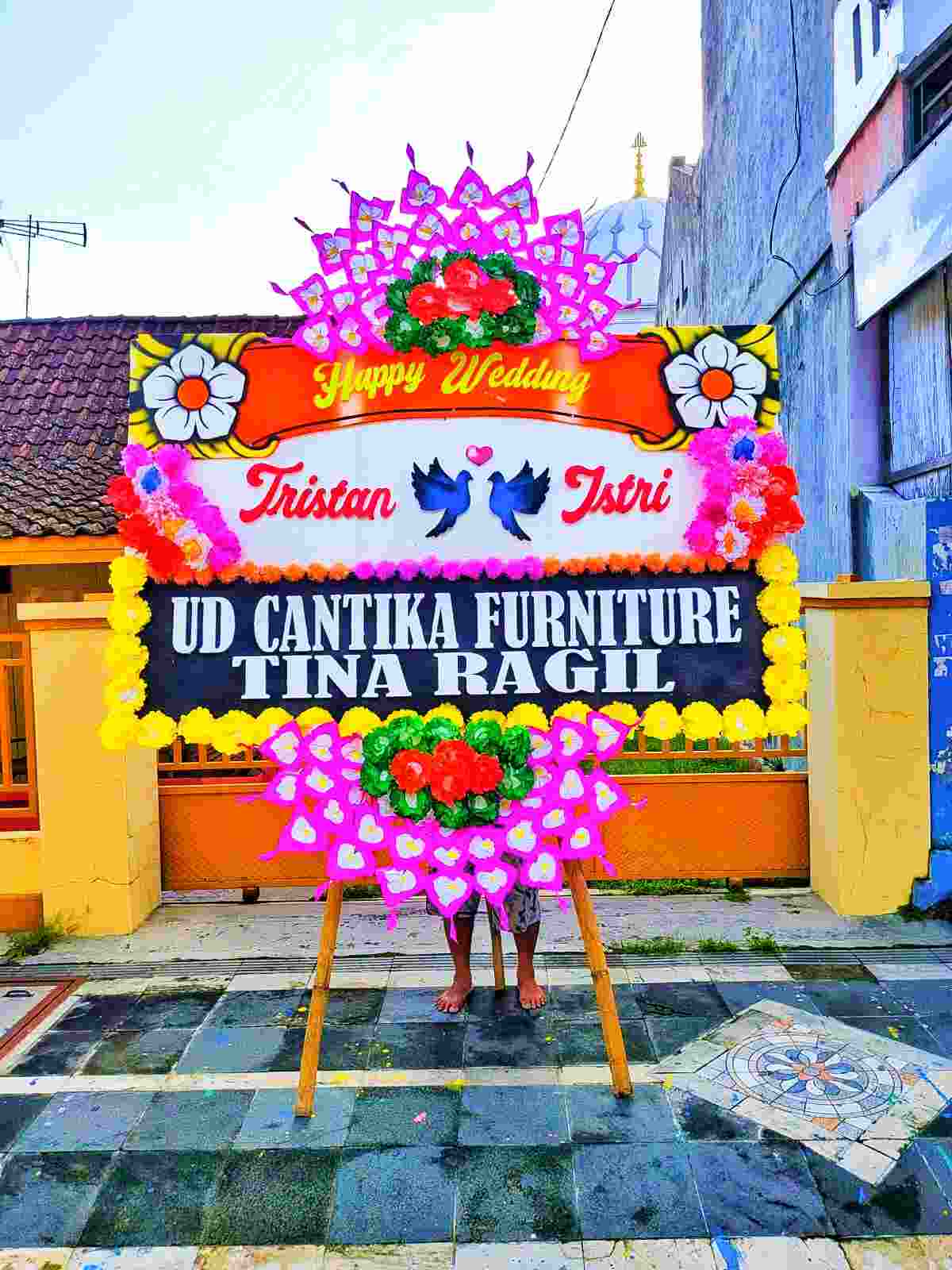 Karangan Bunga Blora Osti Florist : Menjual Karangan Bunga Papan Ucapan untuk Keperluan di Segala Acara di Wilayah Blora, Jawa Tengah