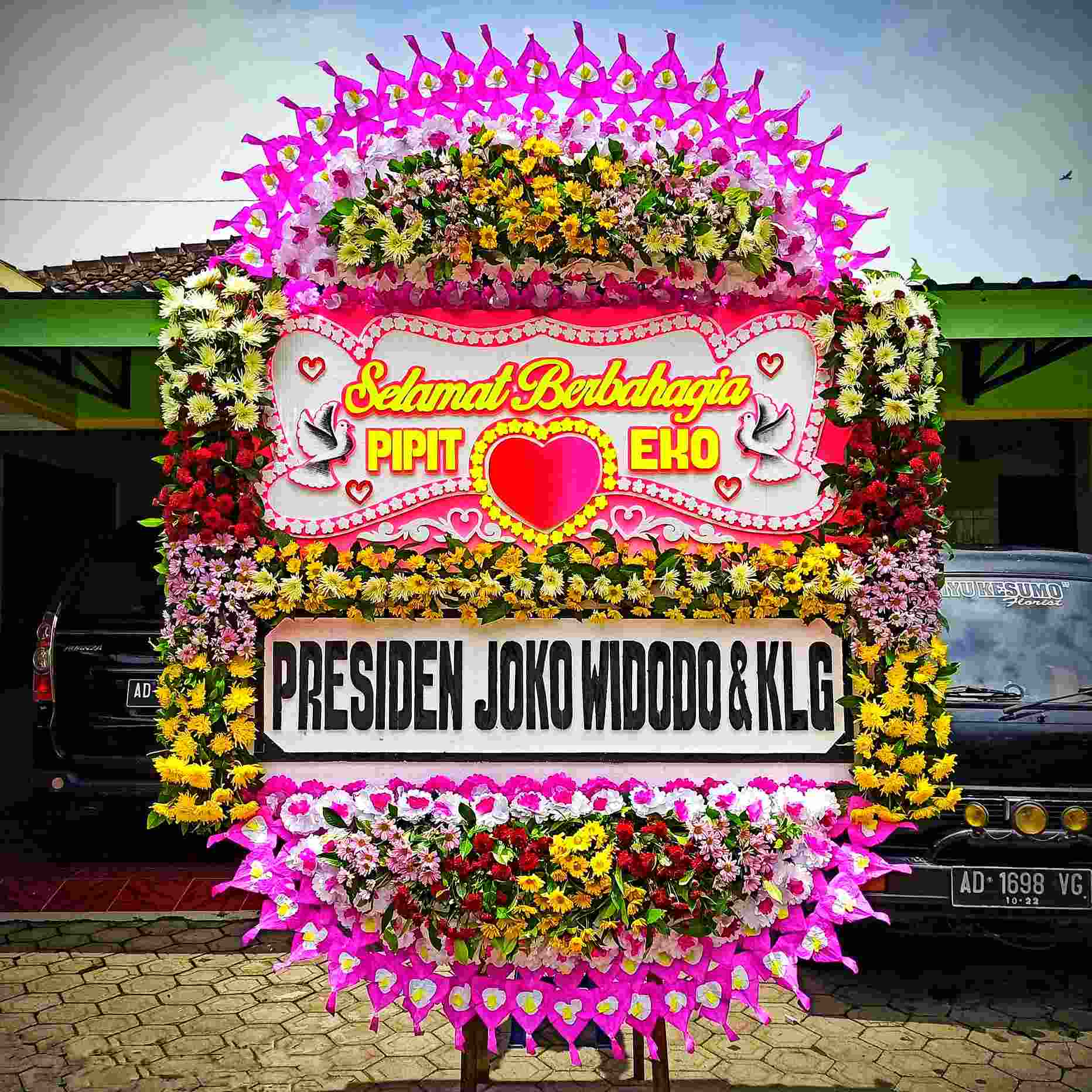 karangan bunga pernikahan sukoharjo